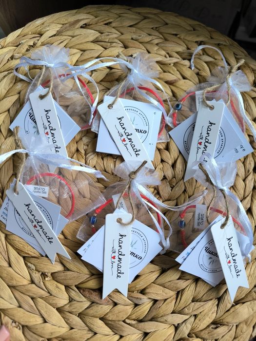 Гривна червен конец и златно топче 14К