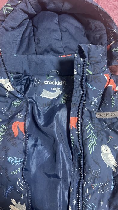 Продам куртку для девочки