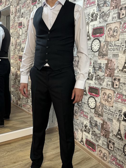 Продам костюм в отличном состоянии.