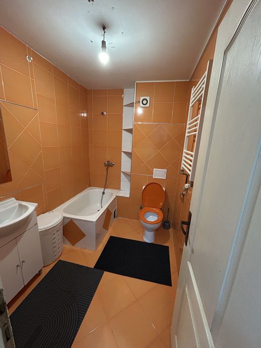 Apartament 2 camere ,parcare in Floresti