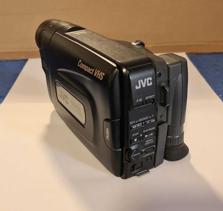 Video camera JVC. Funcțională