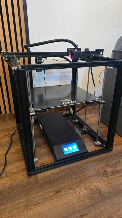 Vând imprimantă 3D Creality Ender 5 Plus