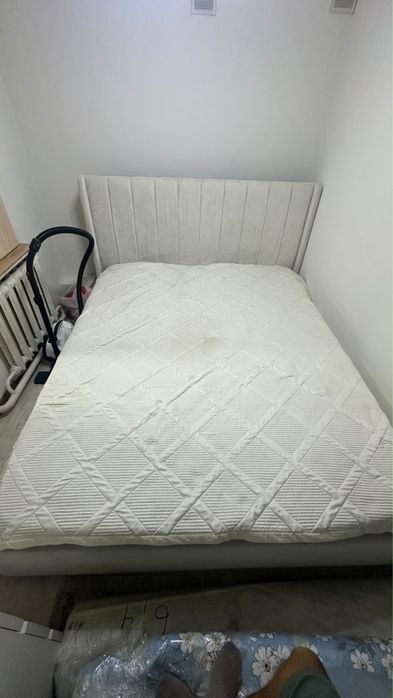 Продам кровать 160Х200