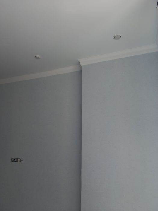 Поклейка обоев . Ремонт квартир