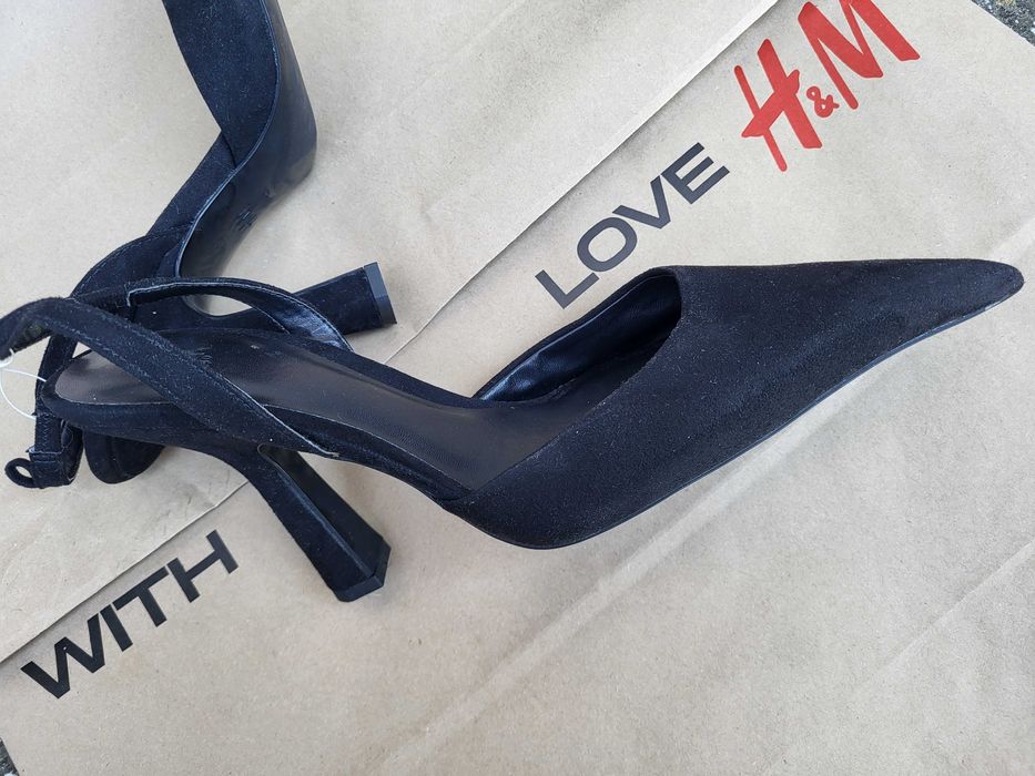 Велурени обувки H&M