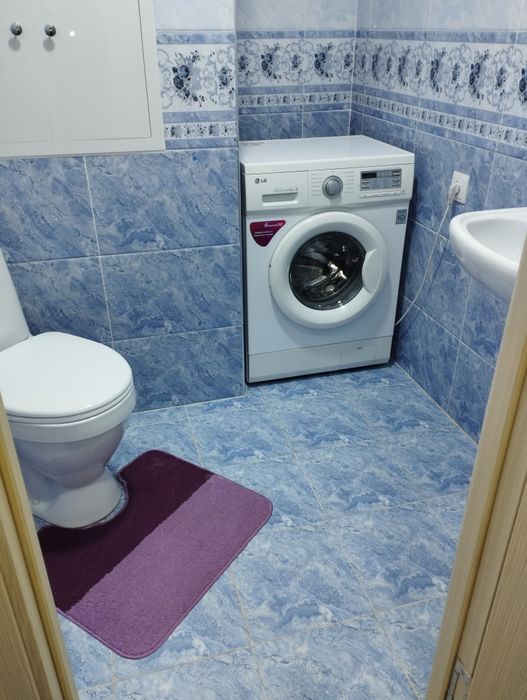Срочно продам кв. 4/4/5 на массиве Ахмад Югнакий ТТЗ, евроремонт.