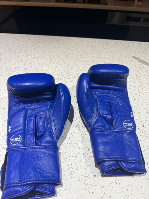 manusi box adidas aiba