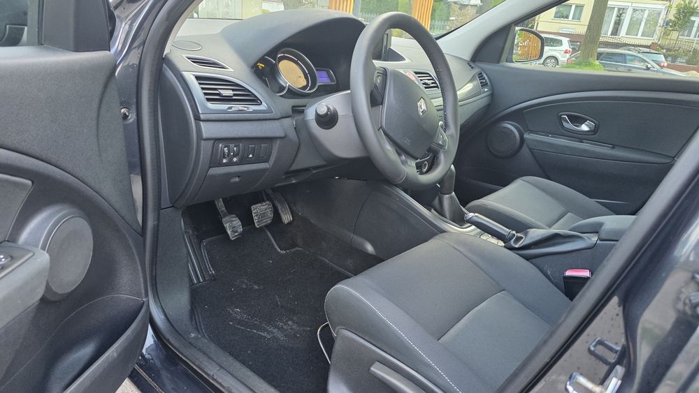 RENAULT Megane 2011 — imagine 4