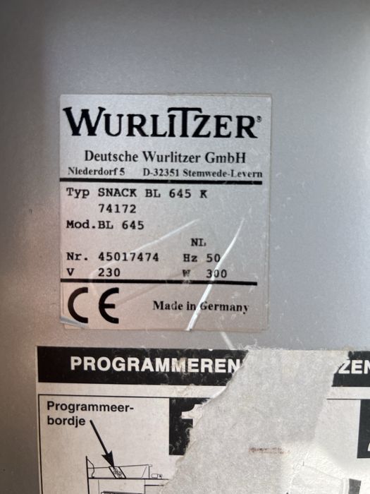 Automat vending WURLITZER BL645K