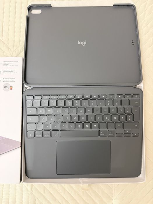 Combo Touch за iPad Air 13-инча (M2/M3)
