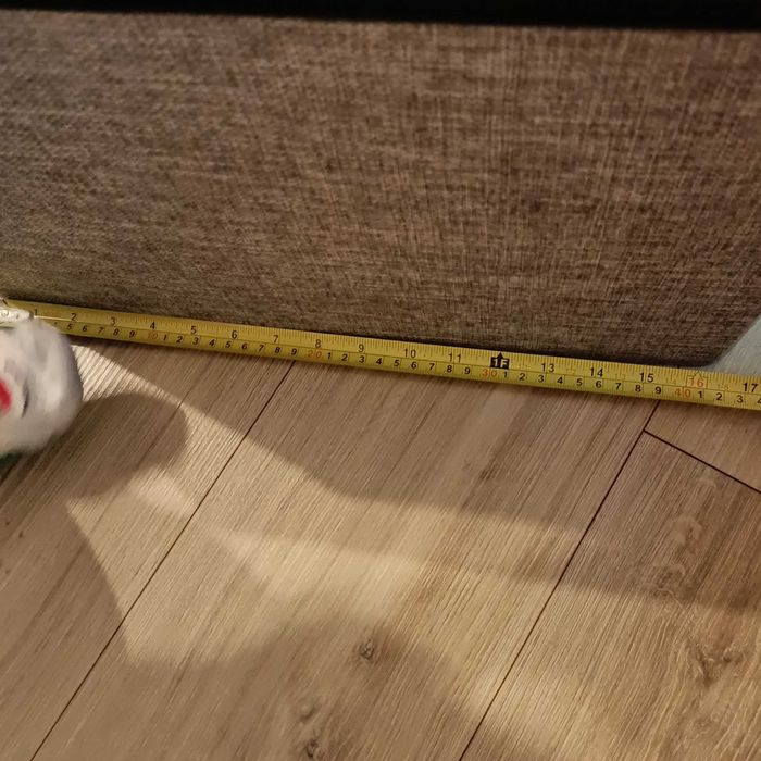 Taburet cu spatiu pentru depozitare