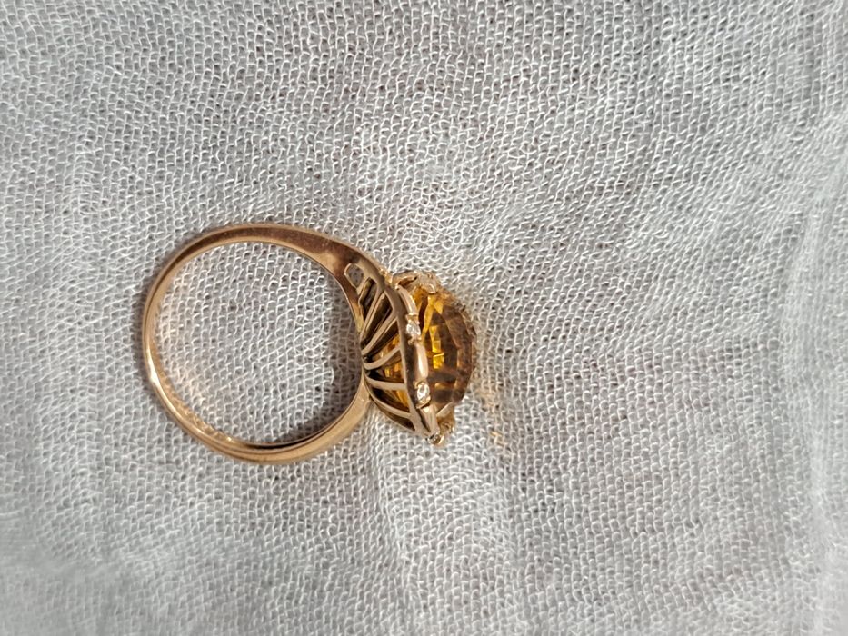 Продам золотой комплекте с бриллиантами