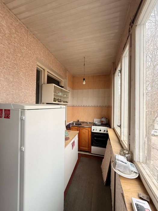 Срочноо
Юнусабад 11кв 3/3/4
Торец