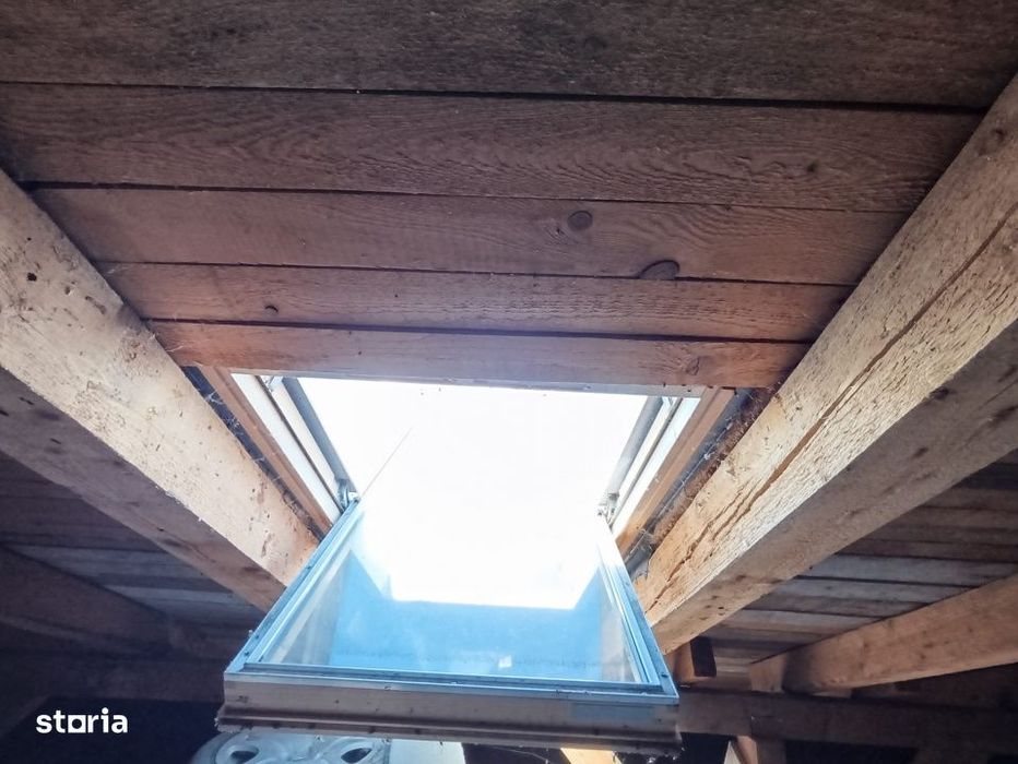 Apartament la pod, 275 mp, parcare, str Abatorului