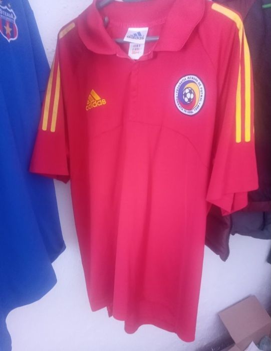 Tricou Adidas - Romania - marime M - Original - stare foarte buna

Men
