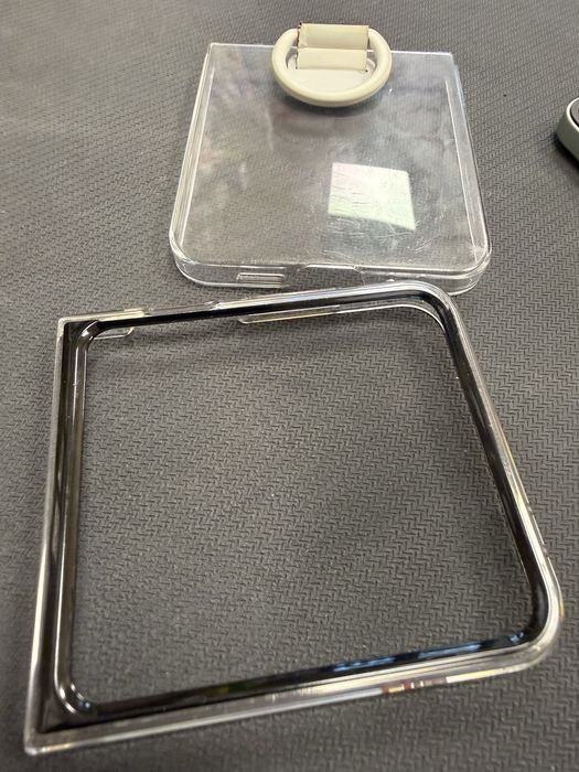 Samsung Galaxy Z Flip 6 12/256gb / без забележки