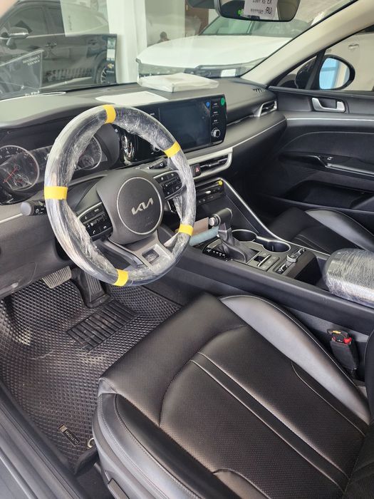 Kia K5 Comport Plus 2023