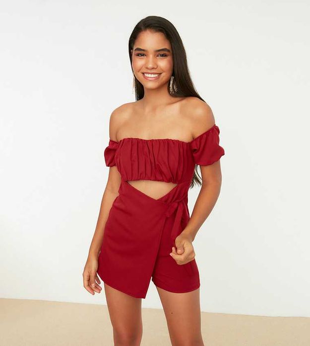 Чисто нов червен гащеризон Trendyol