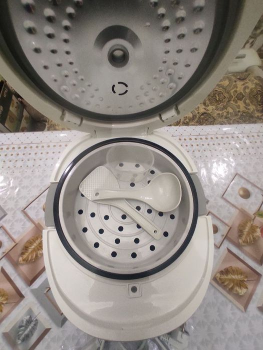 Мультиварка PHILIPS 3л. новая!