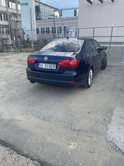 VOLKSWAGEN Jetta 2011 — imagine 4