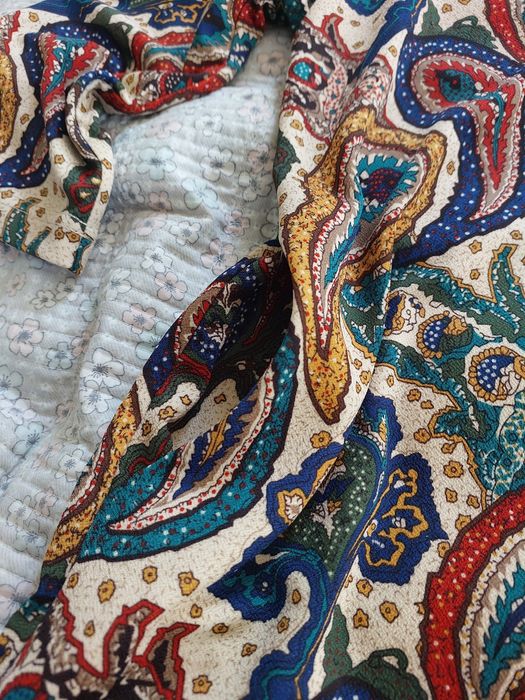 Продам платья на весну