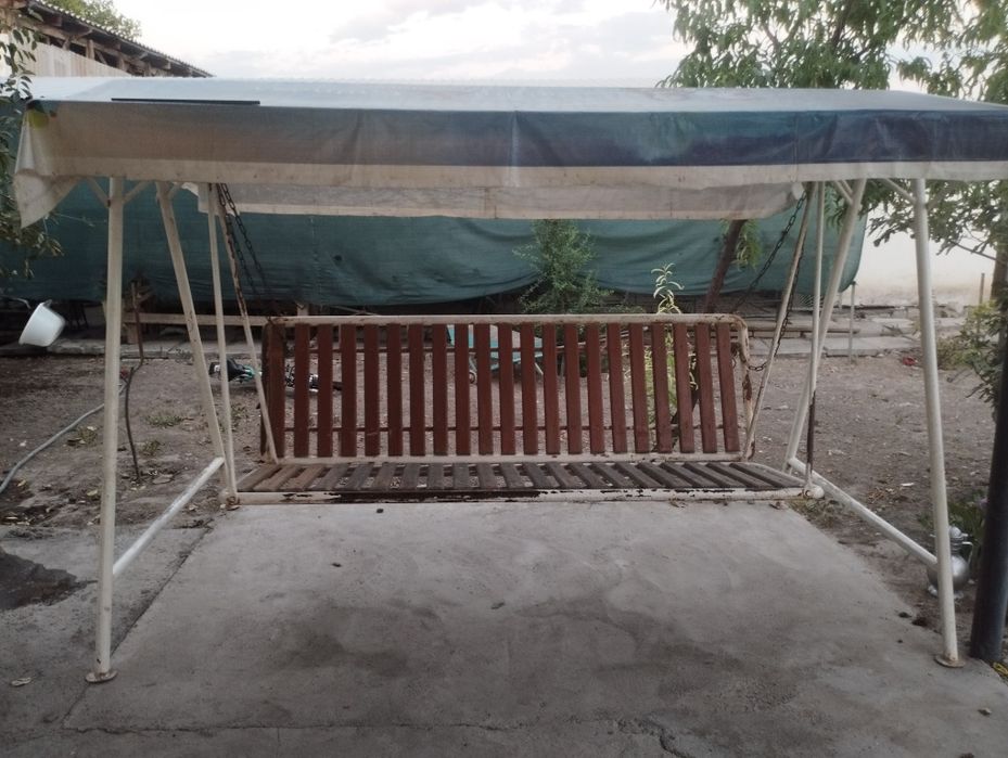Продаётся качели