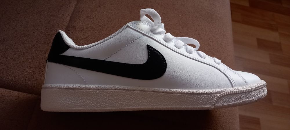 Adidasi Nike marime 40