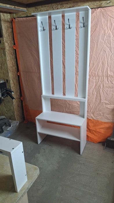 Вешалка напольная в прихожую