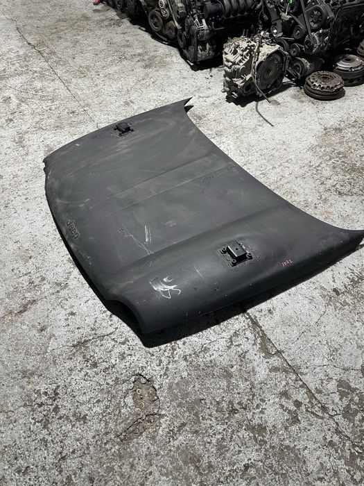 Капот Jeep Cherokee