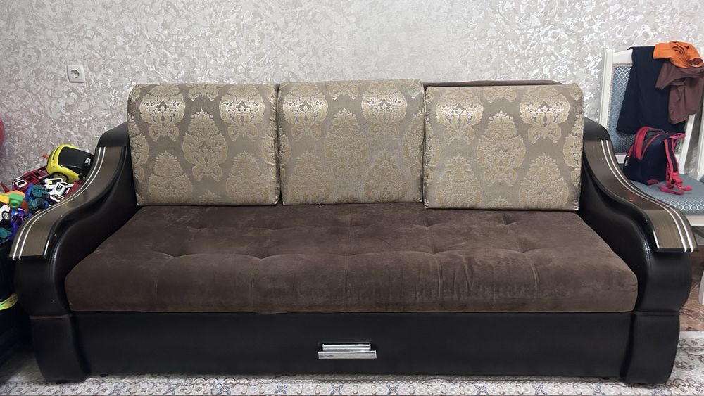 Продам Диван!В хорошем состоянии