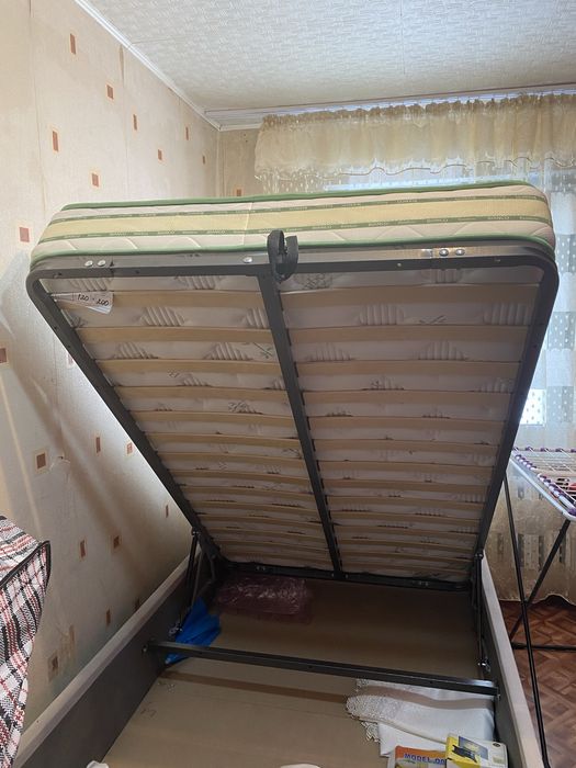 Мягкая кровать, одноместная
