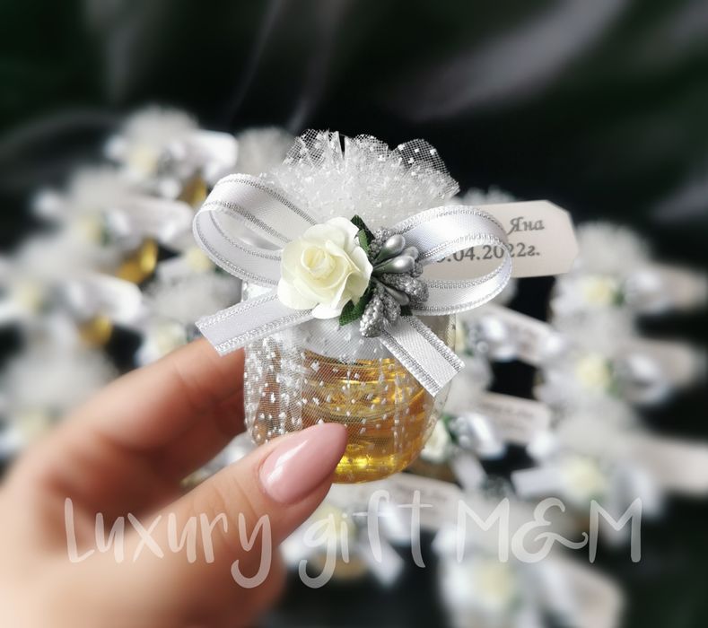 Подаръци за гости, подаръчета за гости, бурканчетата с мед