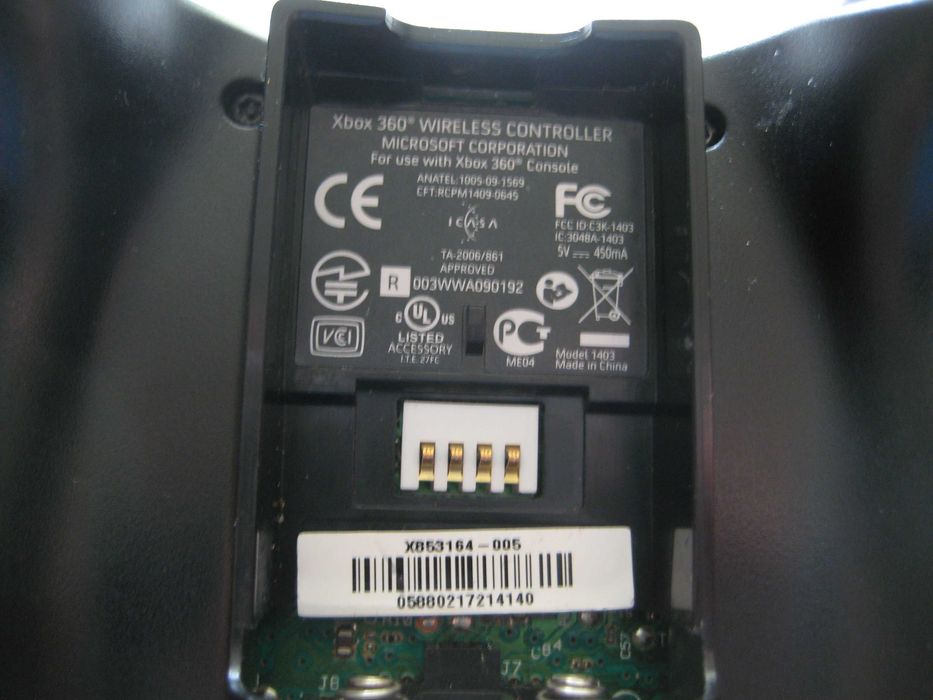 Продавам оригинален контролер за XBOX 360