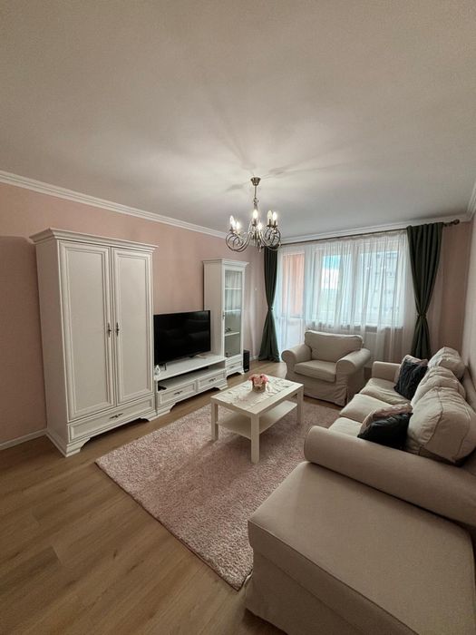 Apartament de inchiriat - zona Poli 2