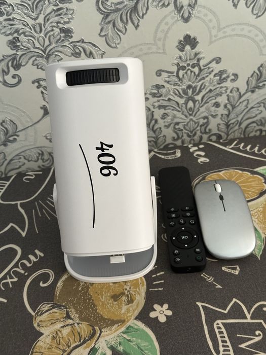 Продам проектор новый