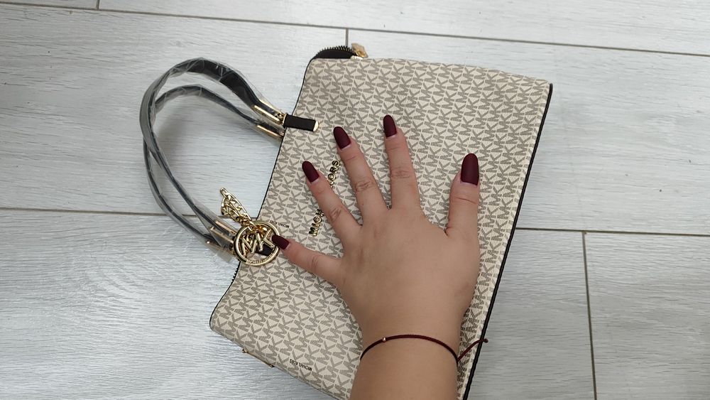 Женская сумочка небольшая