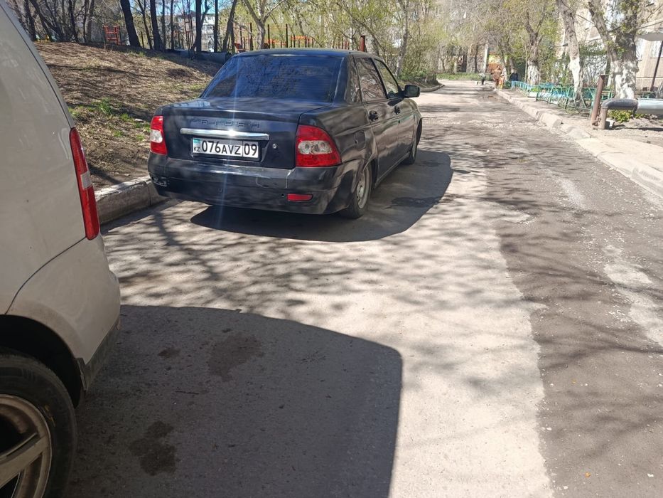 Продам приора на разбор