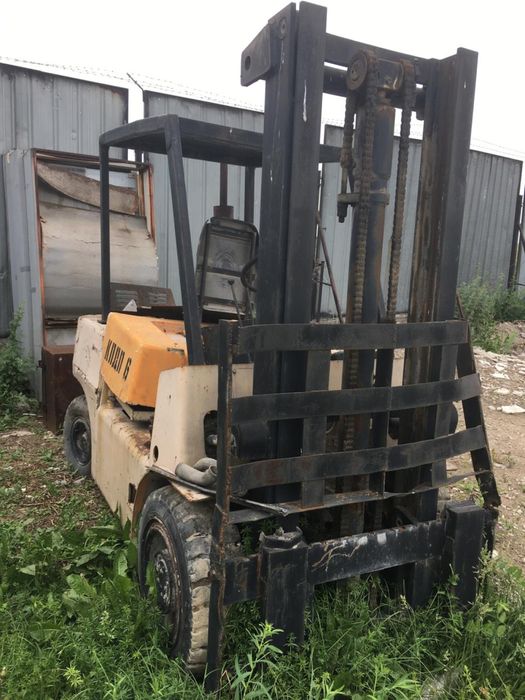 Вилочный погрузчик