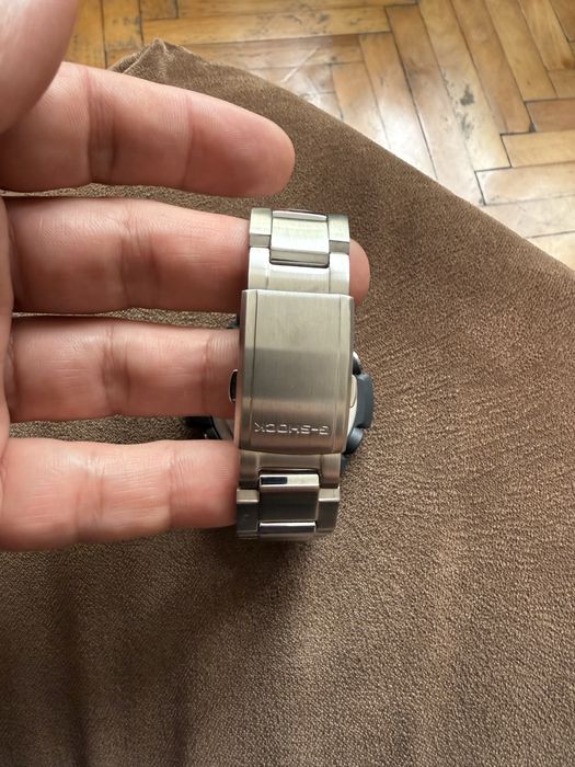 Casio G - shock GST - B100