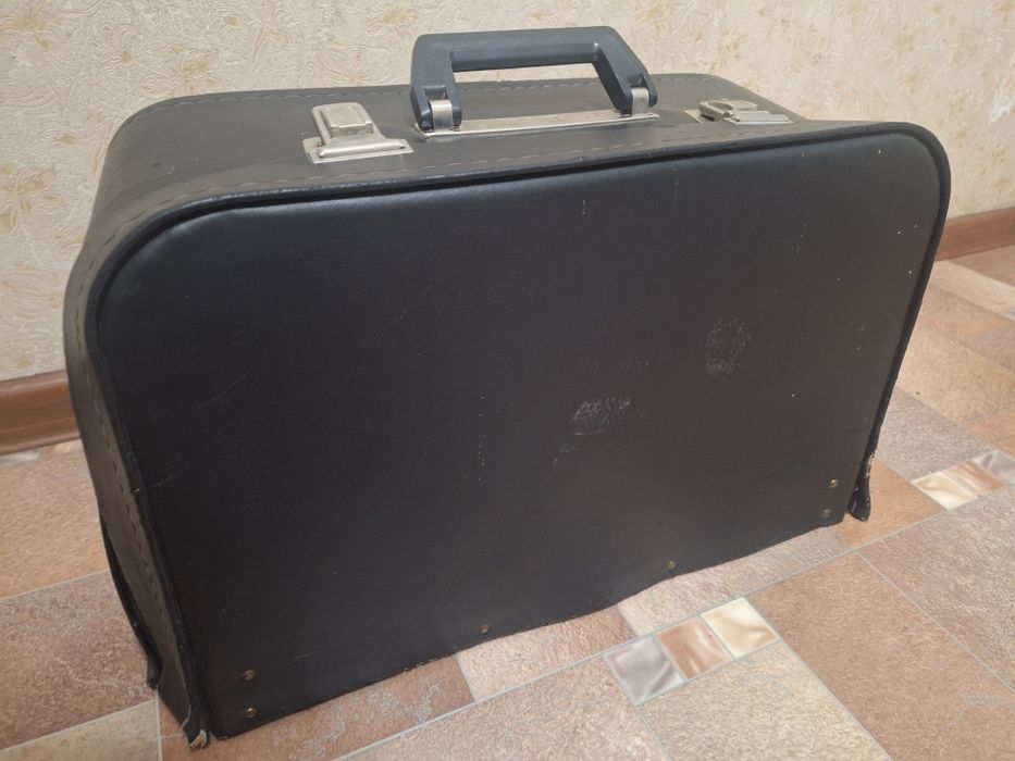 Швейная ручная машинка ссср.