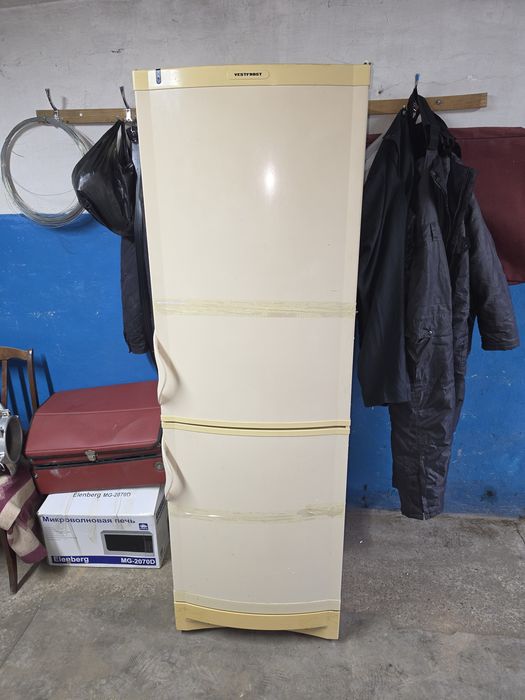 Продам холодильник