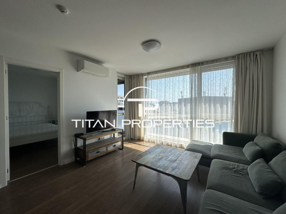 Дава се под наем Тристаен апартамент в Бургас, Център - 86 кв.м за 816 € - Снимка #1