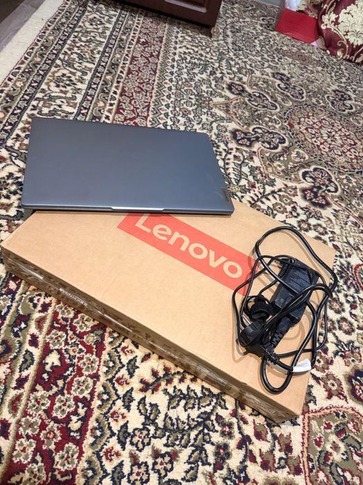 Lenovo IdeaPad Slim 3 15AMN8 идеал в коробке и с зарядным устройством