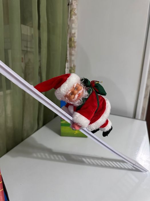 Музыкальный дед мороз