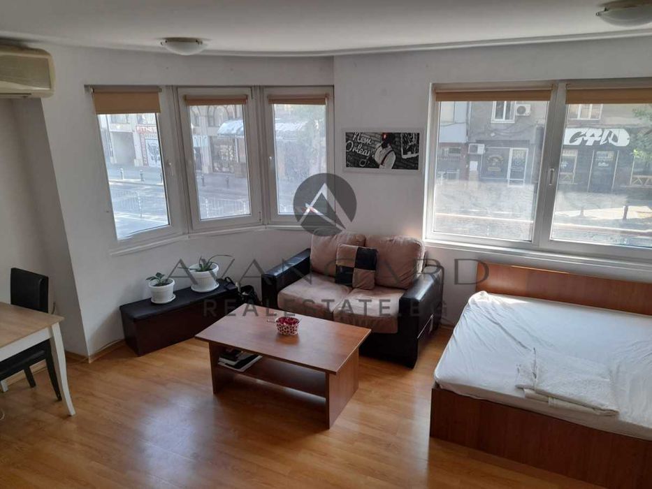 Продава се Едностаен апартамент в Пловдив, Младежки Хълм - 45 кв.м за 2400 €/кв.м - Снимка #1