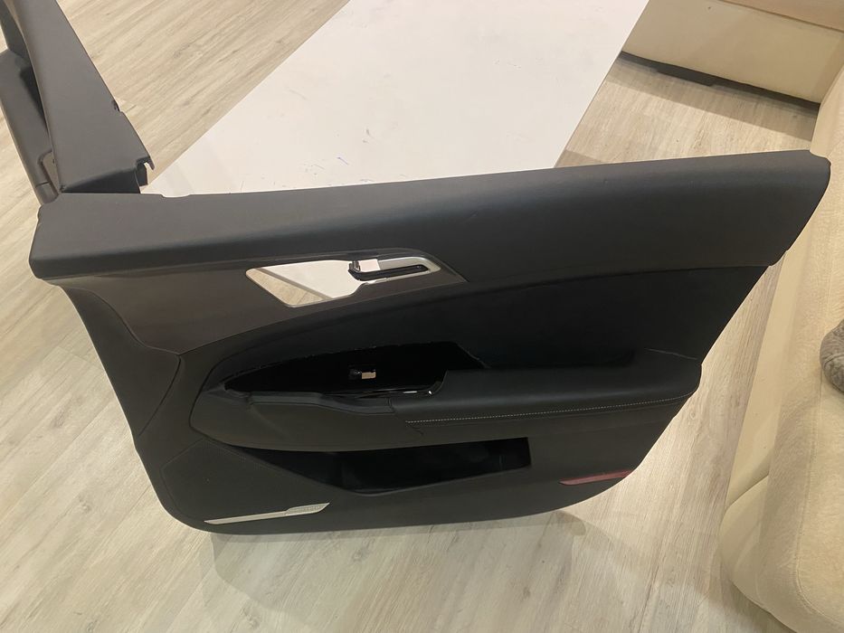 Kia Sportage 2024 година - кори за врати