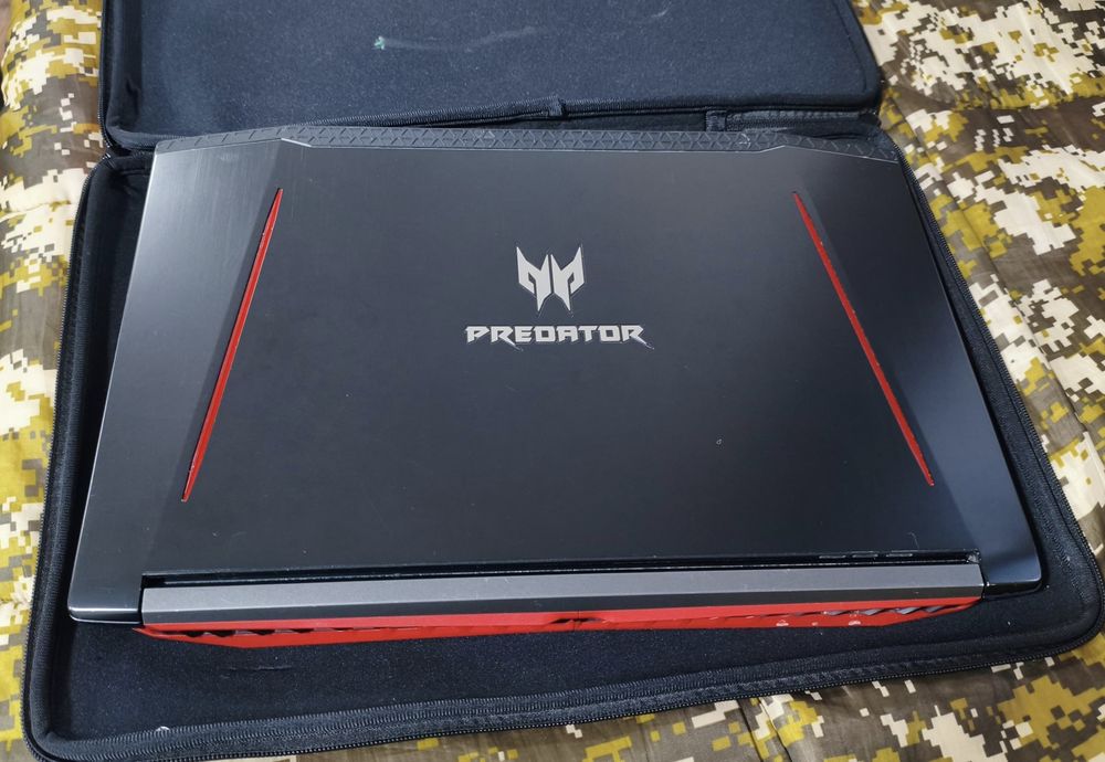 Acer Predator Helios 300 срочно