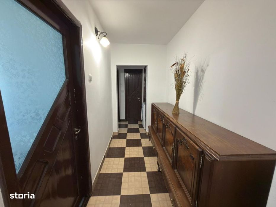 Apartament cu 3 camere, 62 mp, zona Republicii