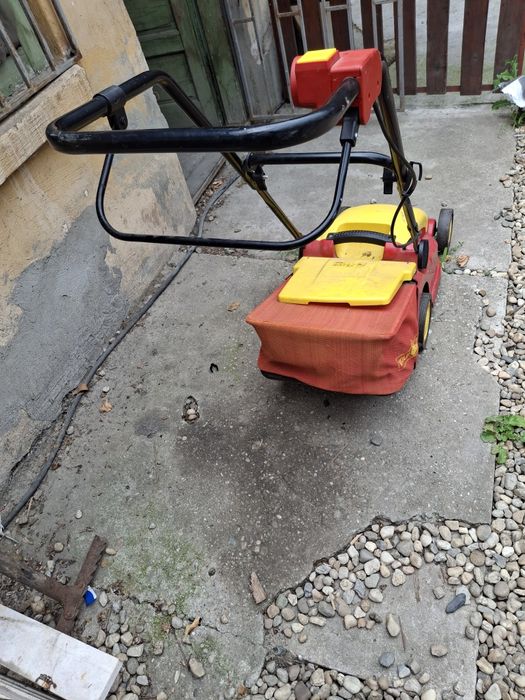 Mașină tuns gazon Elveția
