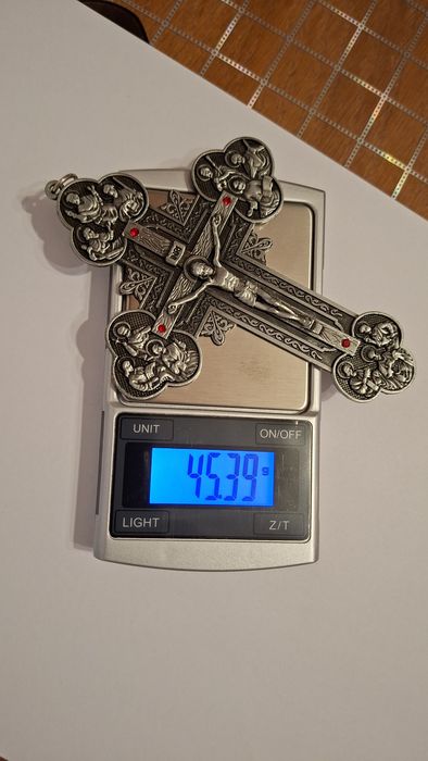 Cruce / crucifix mare cu lanț